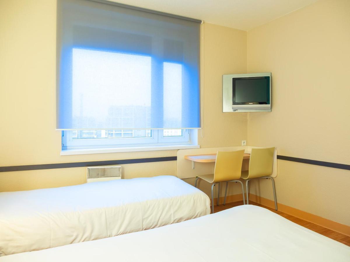 Ibis Budget Krakow Bronowice Exterior foto